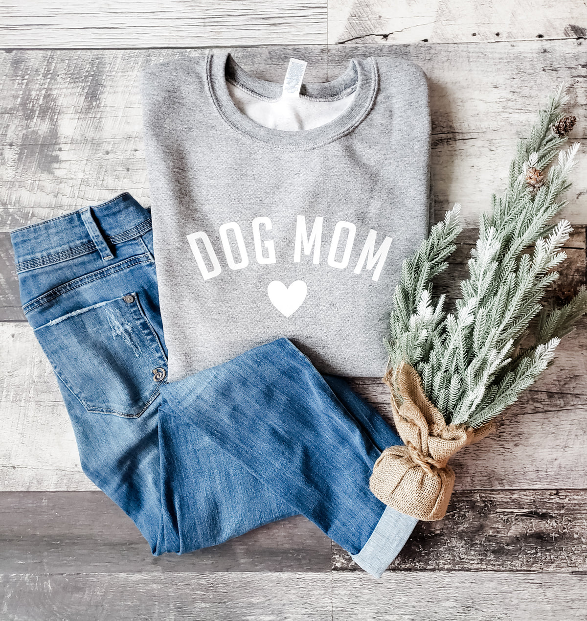 DOG MOM | Basic Crewneck Sweater