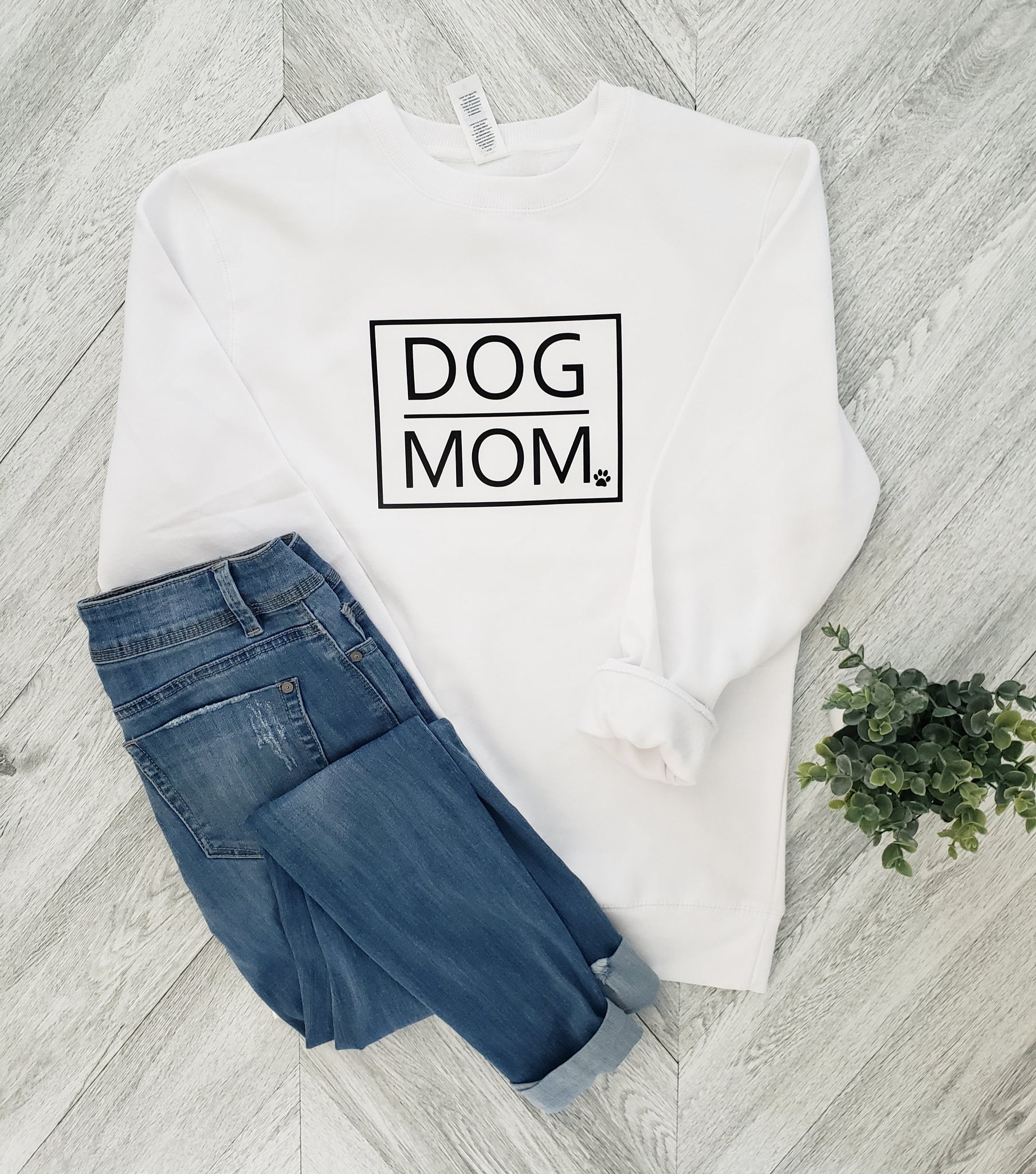 DOG MOM | Premium Crewneck Sweater