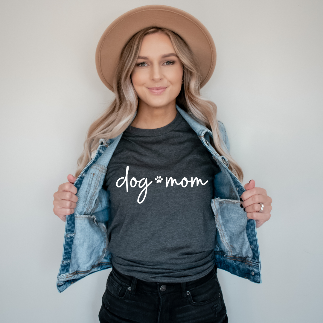 DOG MOM | Unisex crewneck Tshirt