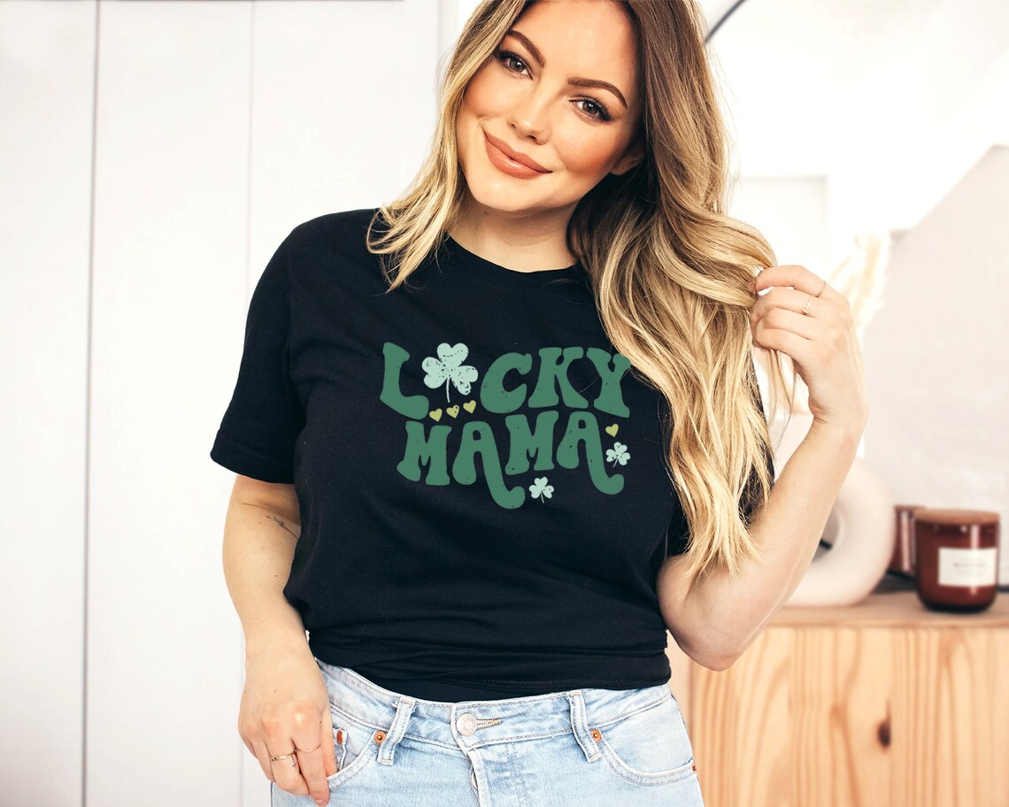 LUCKY MAMA | Unisex Tshirt